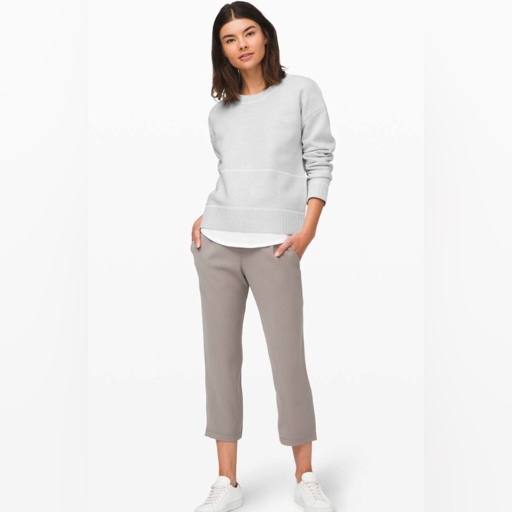 lululemon athletica Women's Taupe Cropped Joggers